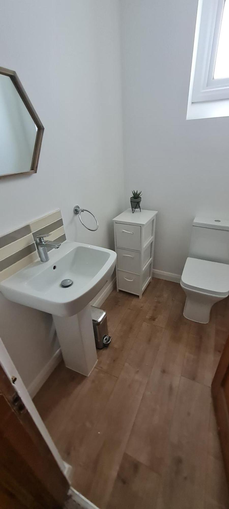 Beach View, 4 Bedroom House Opposite The Sea! Sleeps 10 Sandgate Bagian luar foto