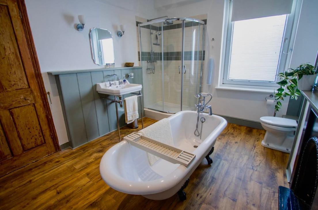Beach View, 4 Bedroom House Opposite The Sea! Sleeps 10 Sandgate Bagian luar foto
