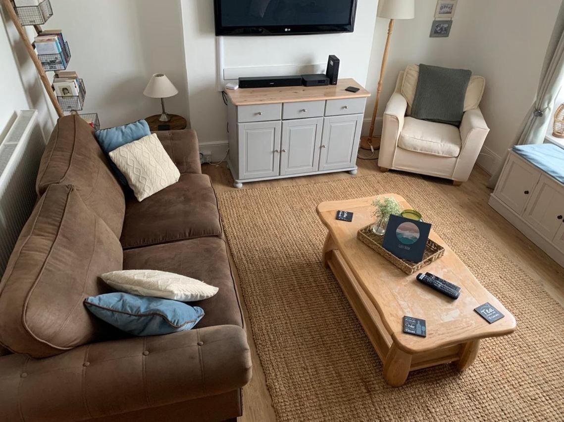 Beach View, 4 Bedroom House Opposite The Sea! Sleeps 10 Sandgate Bagian luar foto